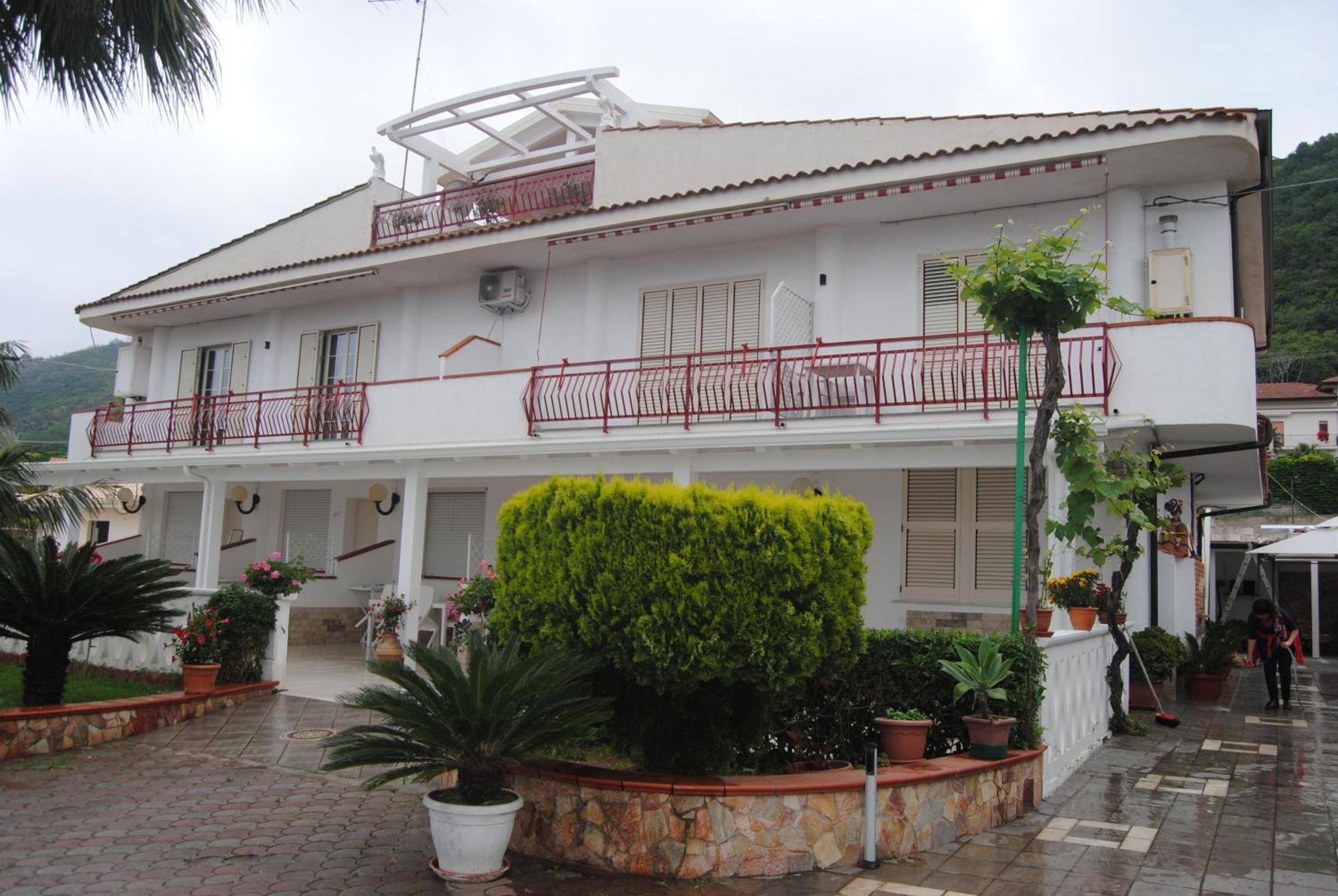 Santa Venere Apartments "Parcheggio Privato" Ricarica Auto Elettriche Tropea Exterior foto