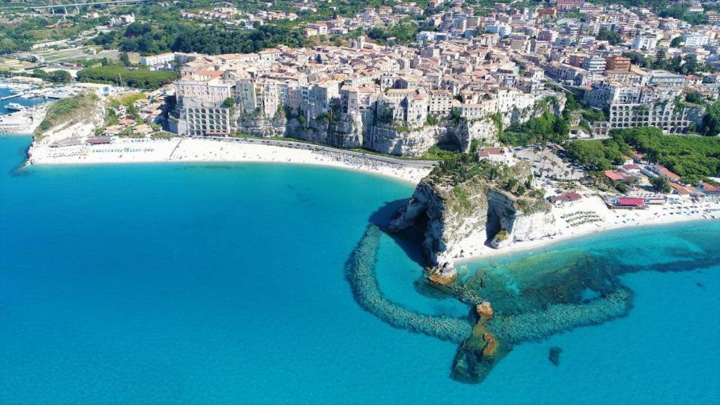 Santa Venere Apartments "Parcheggio Privato" Ricarica Auto Elettriche Tropea Exterior foto