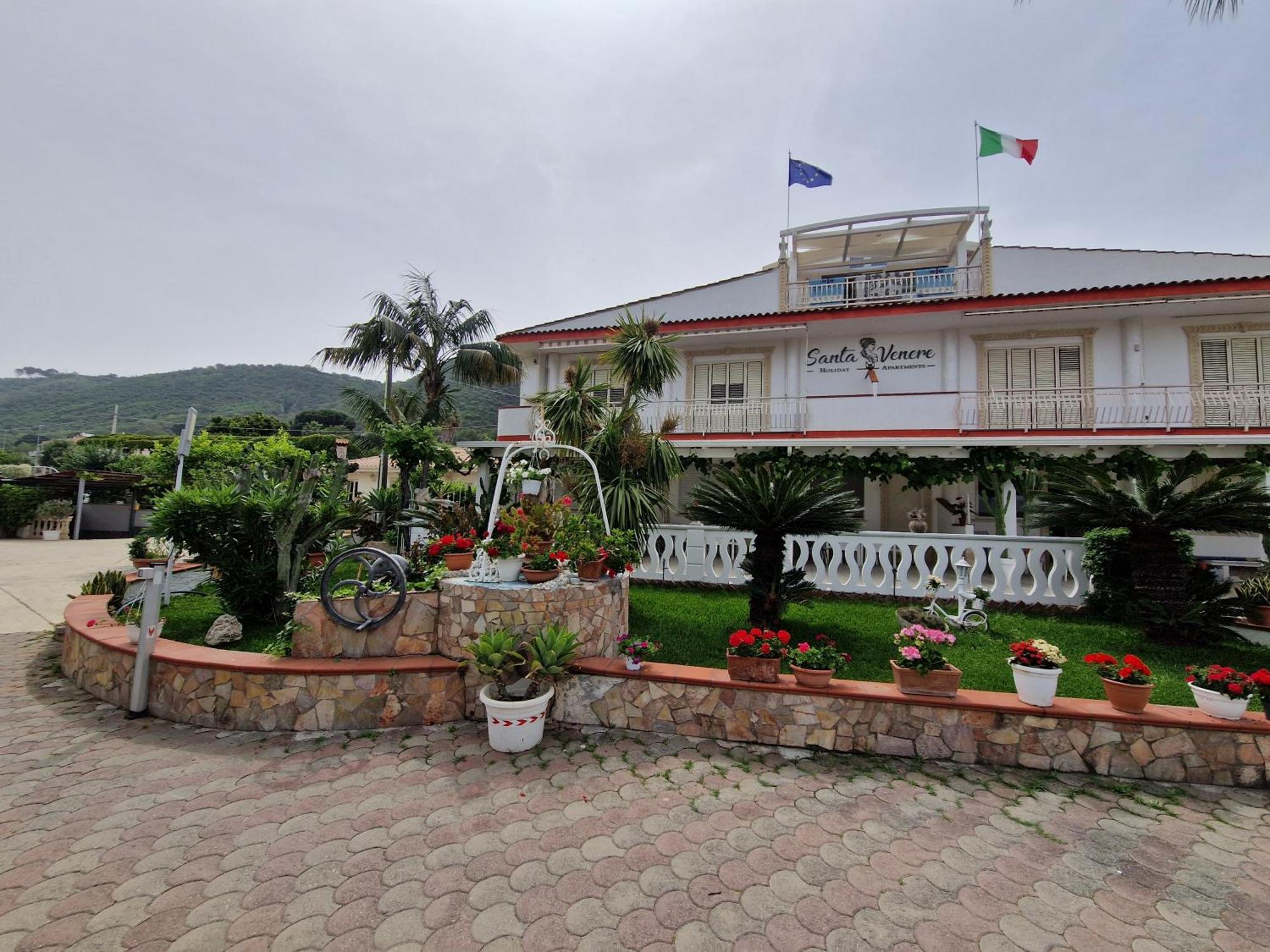 Santa Venere Apartments "Parcheggio Privato" Ricarica Auto Elettriche Tropea Exterior foto